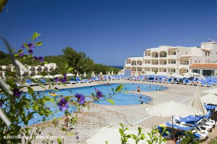 Hotel Club Invisa Cala Blanca 3 *** / Cala Figueral / Ibiza