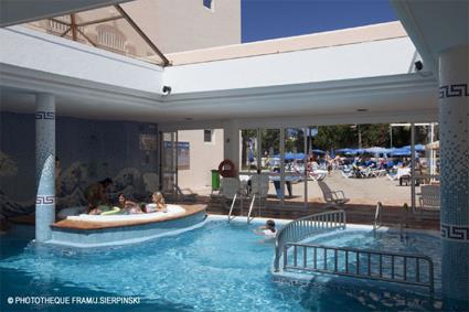 Hotel Club Invisa Cala Blanca 3 *** / Cala Figueral / Ibiza