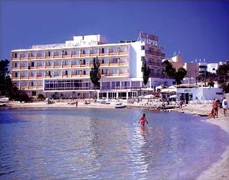 Hotel Argos 4 **** / Playa de Talamanca / Ibiza