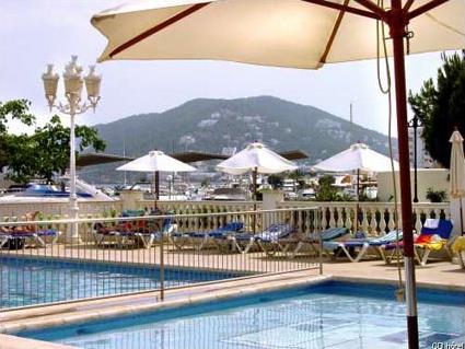 Hotel Tres Torres 4 **** / Santa Eulalia / Ibiza