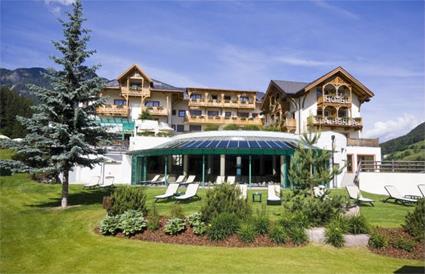 Hotel La Perla 4 ****  / Dolomites / Italie