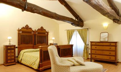 Hotel Villa Dragonetti 4 **** / Paganica-L'Aquila / Les Abruzzes