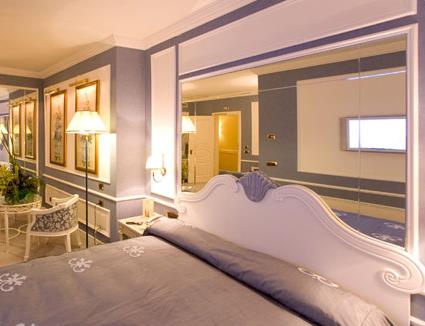 Hotel Palazzo Alabardieri 4 **** / Naples / Italie