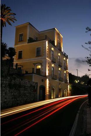 Hotel Torre Barbara 3 *** Sup. / Punto Scutulo-Vico Equense / Sorrente