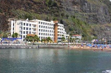 Hotel Calheta Beach 4 **** / Calheta / Madre
