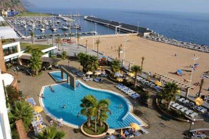 Hotel Calheta Beach 4 **** / Calheta / Madre