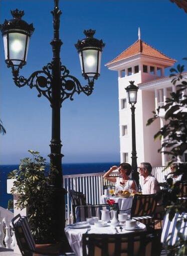 Hotel Riu Palace Madeira 4 ****/ Canio de Baixo  / Madre