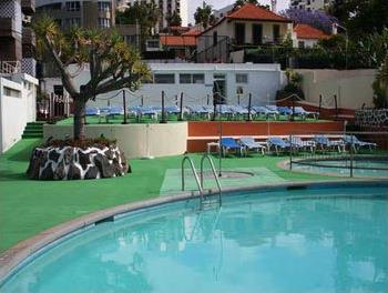 Hotel Gorgulho 2 ** Sup. / Funchal / Madre