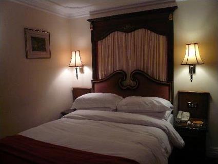 Hotel Residencial Chafariz 2 ** / Funchal / Madre