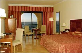 Hotel Radisson Sas Bay Point 4 **** sup. / St. Georges Bay / Malte