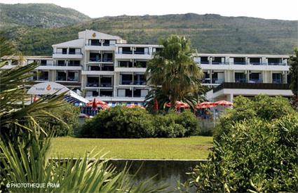 Hotel Club Palas 3 *** / Petrovac / Montngro