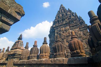 Les Excursions  Jogjakarta / Un temple et des vlos / Java