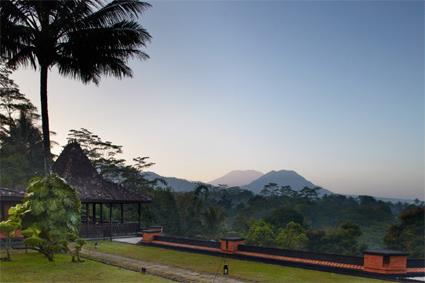 java magelang losari retreat mesastila