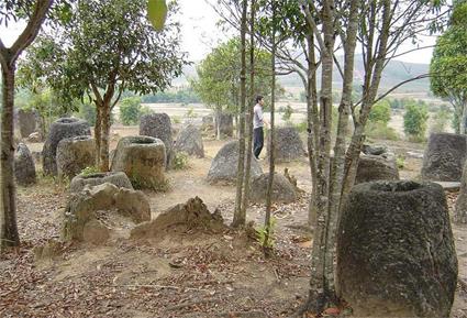 Les Excursions  Vientiane / la lgende par la plaine des Jarres / Laos