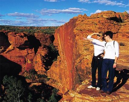 Circuit 2 jours  Ayers Rock en Franais / Le Centre Rouge / Australie 