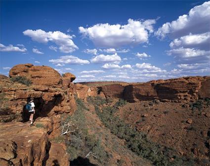 Circuit 2 jours  Ayers Rock en Franais / Le Centre Rouge / Australie 