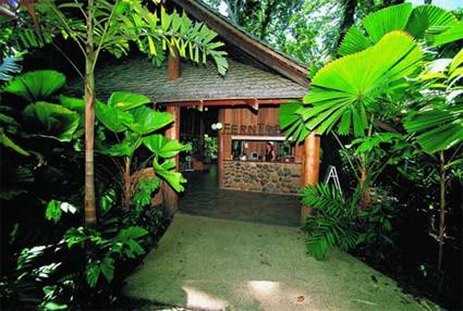 Ferntree Rainforest Lodge 3 *** / Cape Tribulation / Queensland