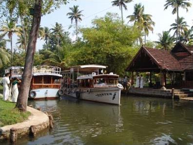 Hotel Coconut Lagoon 4 **** / Kumarakom / Le Kerala