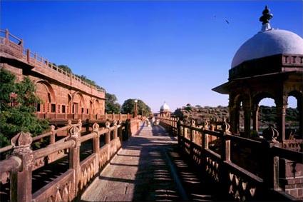 Hotel Balsamand Lake Palace 4 **** / Jodhpur / Rajasthan