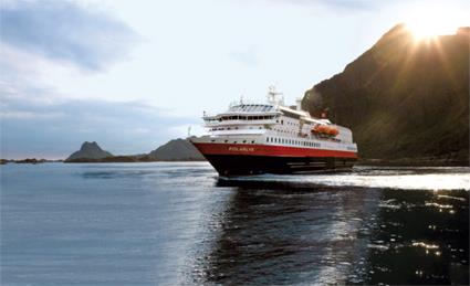 Le Navire MS Polarlys / L'Express Ctier de Norvge / Norvge