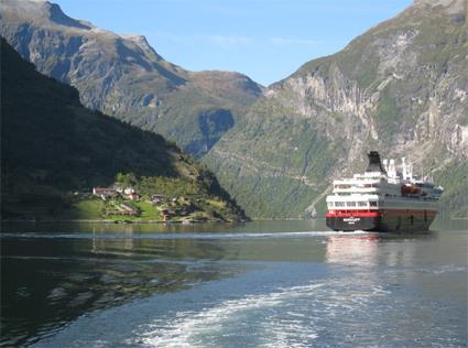 Croisire 13 jours nouvel An  Troms  / L'Express Ctier de Norvge