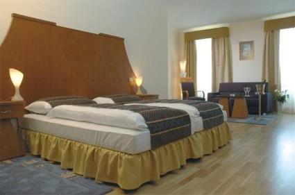 Grand Hotel Zvon 4 **** / Cesk Budjovice / Rpublique Tchque