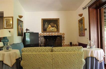 Italie/ Location de vacances 5 ***** / Santa Margherita di Pula / Sardaigne