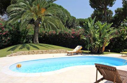 Italie/ Location de vacances 5 ***** / Santa Margherita di Pula / Sardaigne