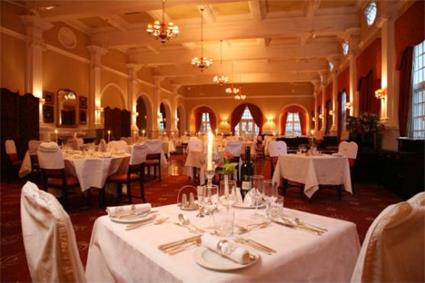 Hotel Victoria Falls 5 ***** / Les Chutes Victoria / Zimbabwe