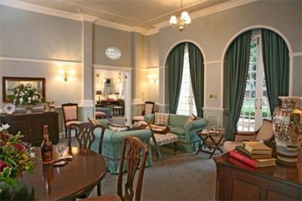 Hotel Victoria Falls 5 ***** / Les Chutes Victoria / Zimbabwe
